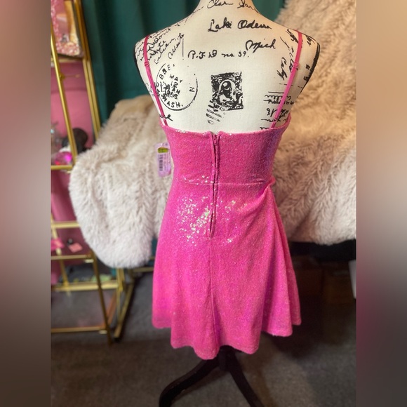 NWT! Sz 5 Bright Pink Sequin Prom/Homecoming Dress - Picture 8 of 12